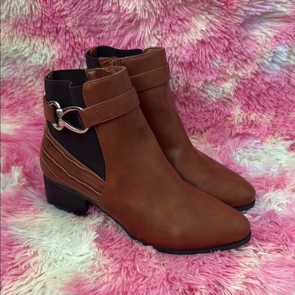 Karen Scott Brown Ankle‎ Booties with Elastic Panels